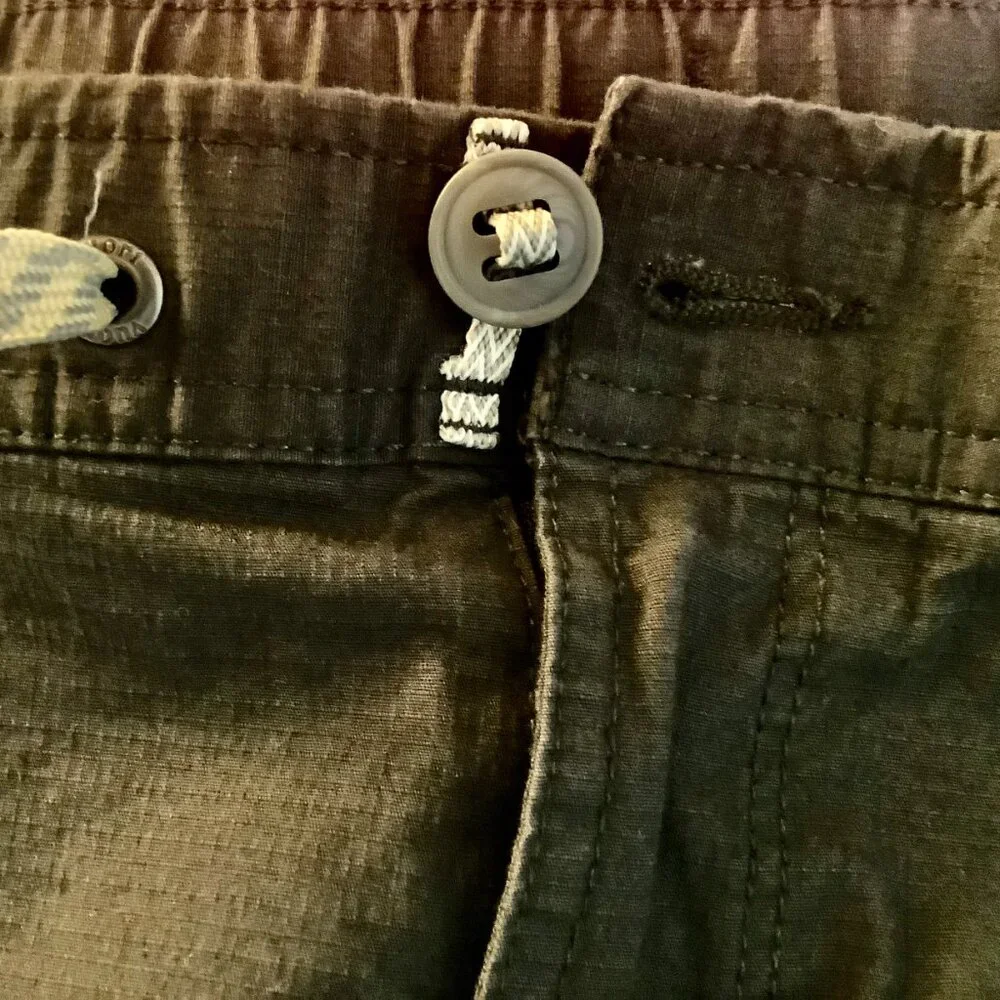 Vuori Charcoal Straight Leg Women's Pants - Picture 11 of 12